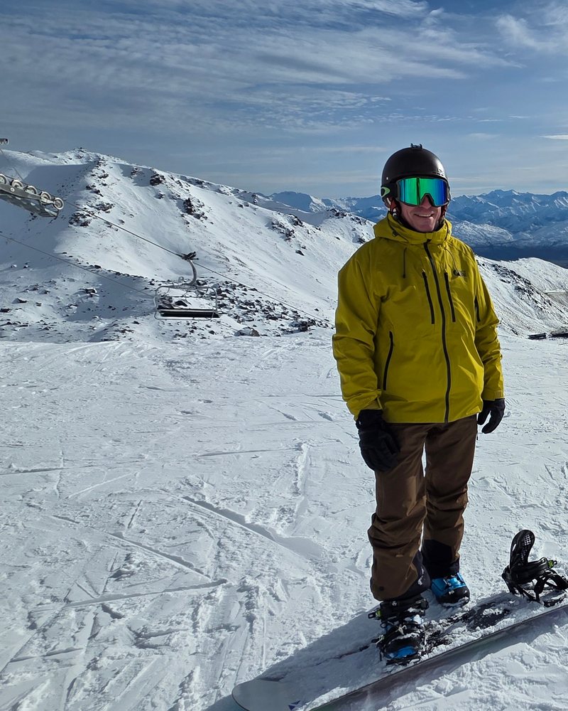 Darren snowboarding above Queenstown, New Zealand